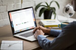 Creating effective email content